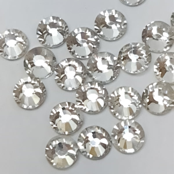 Clear non-hotfix flatback glass rhinestones