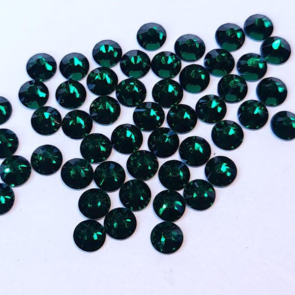 Emerald green non-hotfix flatback rhinestones